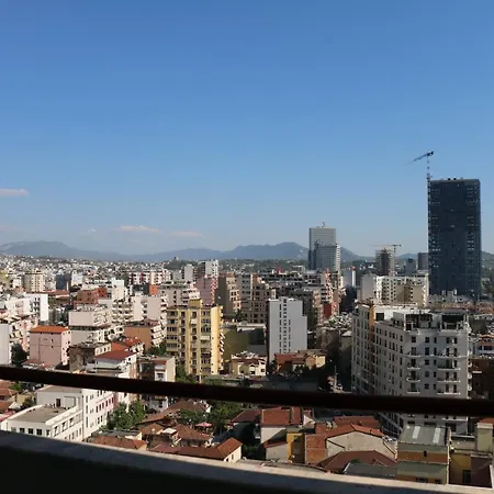 Skyline 14 In Tirana's Center 公寓