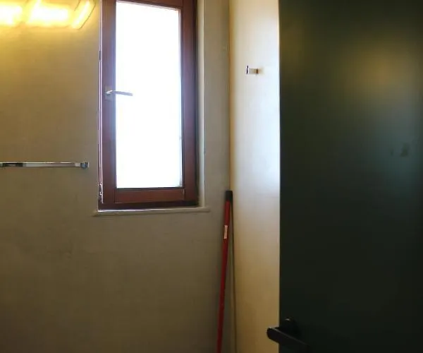 公寓 Skyline 14 In Tirana's Center *